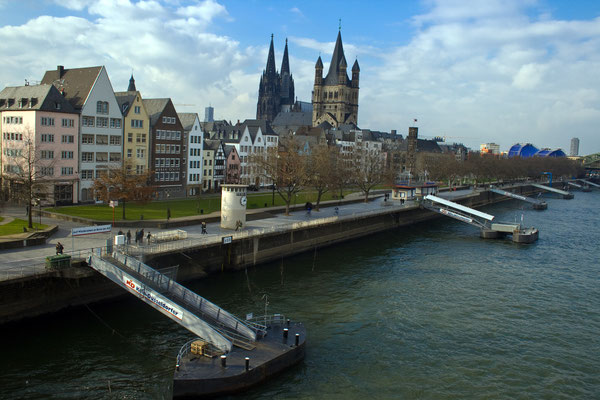 Bild von <a href="https://pixabay.com/de/users/domeckopol-610494/?utm_source=link-attribution&amp;utm_medium=referral&amp;utm_campaign=image&amp;utm_content=647869">andreas N</a> auf <a href="https://pixabay.com/?utm_source=link-attribution&amp;utm_medium