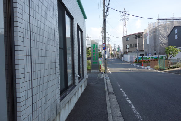 浦和専門学校東校舎横