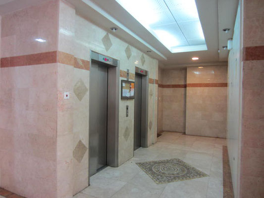 2 ascenseurs