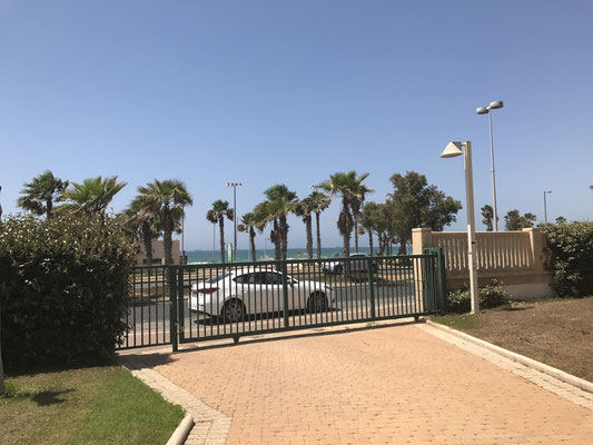 Sortie directe vers la plage