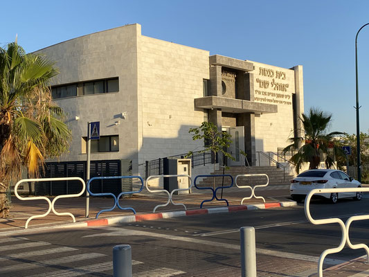 Synagogue en face de la résidence