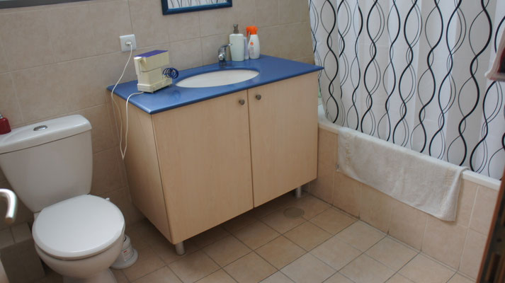 2ème SDB, avec baignoire