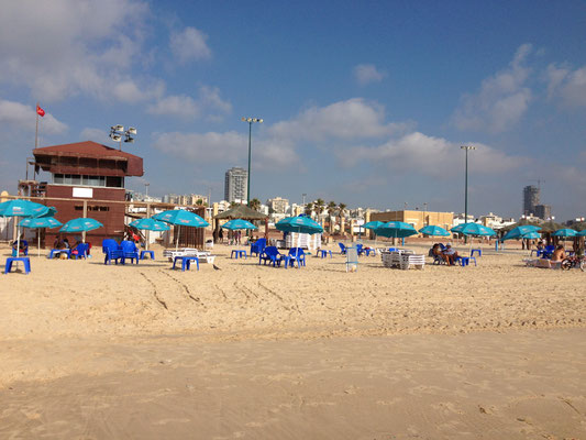 Plage spacieuse