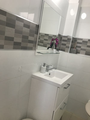 2nd bathroom