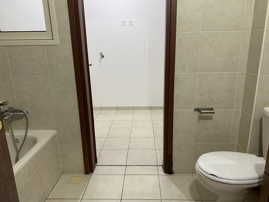 2nd bathroom