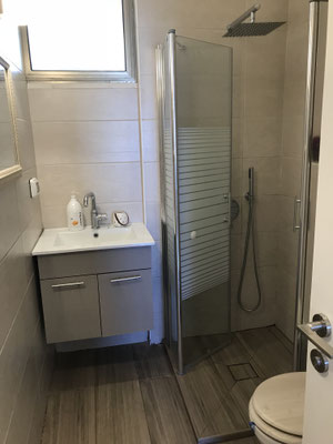 Parents showerbathroom
