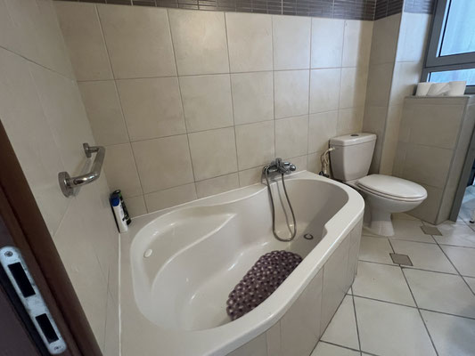 2ème SDB avec baignoire