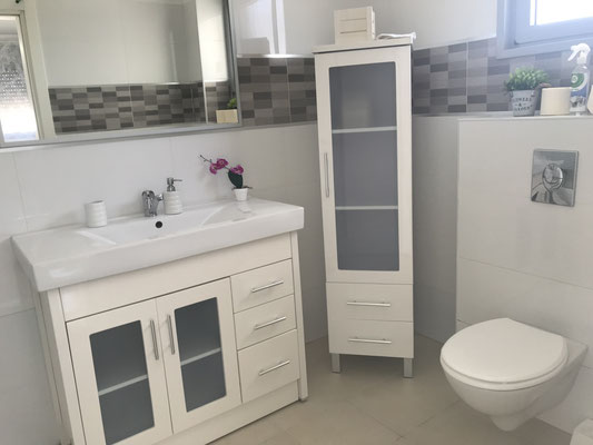 Parents bathroom