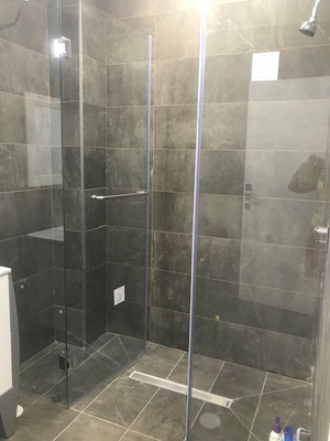 Family showerbathroom