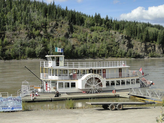 Raddampfer auf dem Yukon