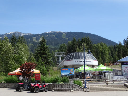 Gondel Richtung Black Comb Mountain, heute allerdings nicht in Betrieb