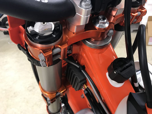 250exc Tpi Sixdays 東京都府中市 Ktm 認定ディーラー馬力屋 50sxminiから1290adventureまで 新車 中古車 パワーパーツ パワーウエア Ktm グッズ その他mc用品や中古パーツも取り扱っております