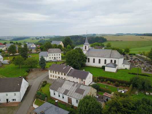 Luftaufnahme Kirche im August 2017