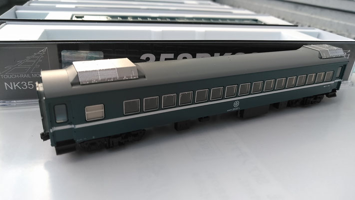台湾 鐵支路模型 35SPK32700/35SPK2300客車 完成品 - 南洋物産