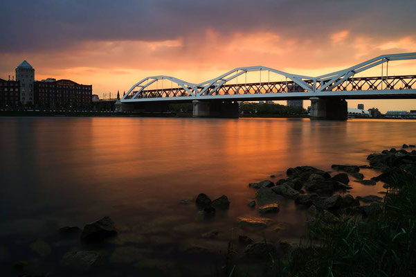 Konrad-Adenauer-Brücke nach Ludwigshafen (LZB)