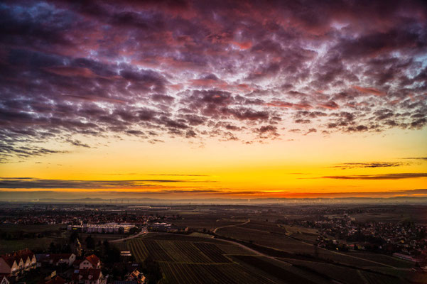 Wolkenmeer über Neuleiningen