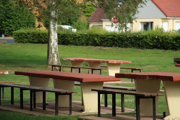 Jardin et aire de pique-nique à Saint-Calais - Vallées de la Braye et de l'Anille - Perche Sarthois