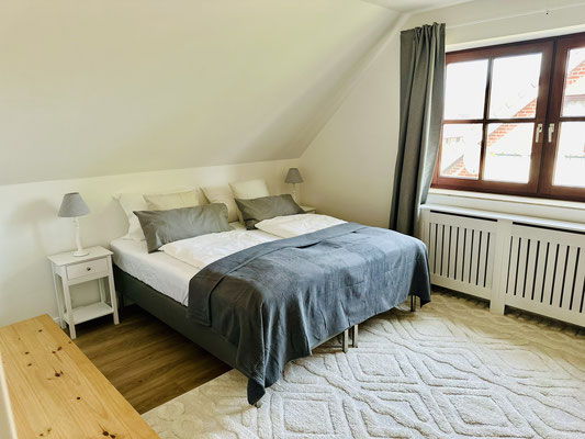 Schlafzimmer 2