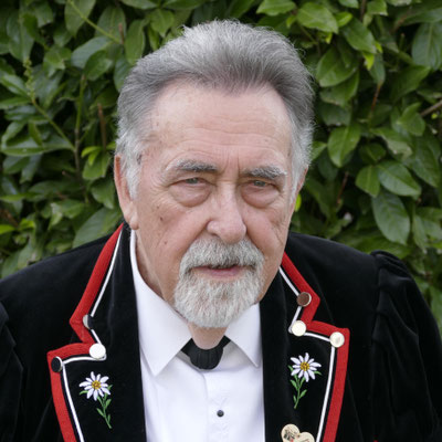 René Schneider, 1. Bass