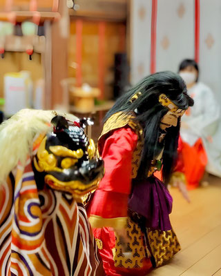 建御名方と獅子