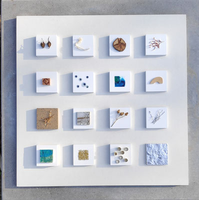 "4 x 4 smallart",  50 x 50 cm, diverse materialen