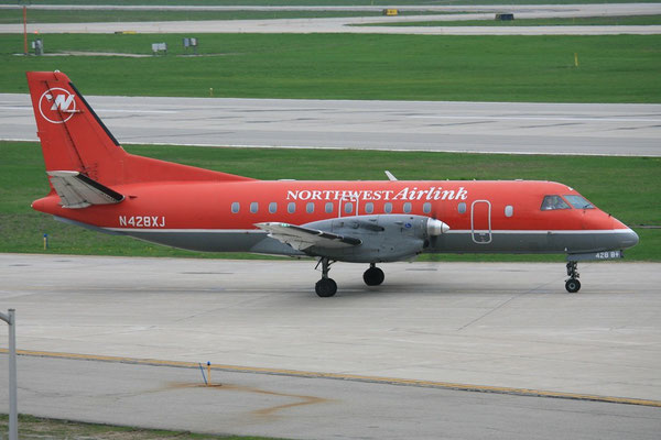 Diese SAAB 340 der Mesaba Air trug 2009 noch die Farben der Northwest Airlink. Heute fliegt sie für Delta Airlines.
