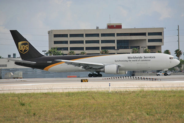 Der UPS hat in Miami rund 15 Flieger stationiert. Sie verteilen die Fracht von hier aus in die Karibik.