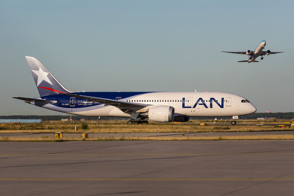 FRA 10.07.2015: CC-BBF; Boeing 787-8; LAN Chile