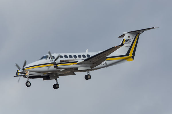 FRA 04.03.2015; D-CADN; Beech 300 Super King Air 350 Aerodienst (ADAC)