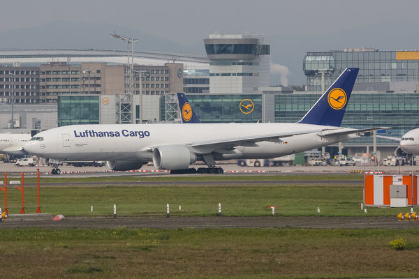 FRA 27.09.2014; D-ALFB Lufthansa Cargo Boeing 777-FBT