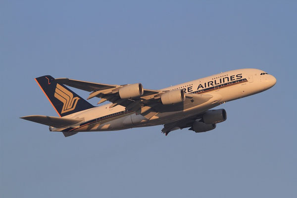 FRA 01.02.2012; 9V-SKA Airbus A 380 Singapore Airlines