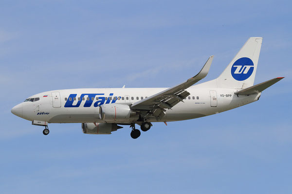 02.06.2013; VQ-BPP, Boeing 737-524W der UT Air (ex-Continental)