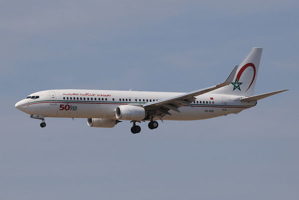 27.07.2013; CN-RGN, Boeing 737-8B6 der Royal Air Maroc mit "50th Boeing 737"-Sticker