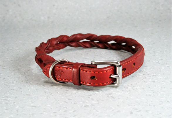 Geflochtenes Halsband / Größe: S / Breite: 2,0 cm / Farbe Oberleder: Red/Rot / Farbe Naht: Rot 