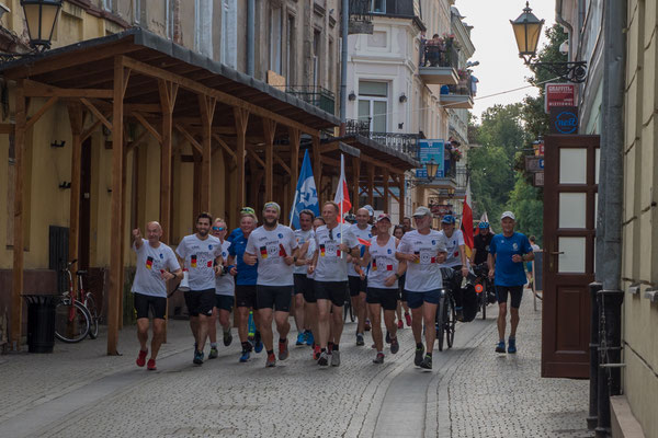 Auf dem Weg zum Marktplatz in der  Altstadt von Piotrków Trybunalski