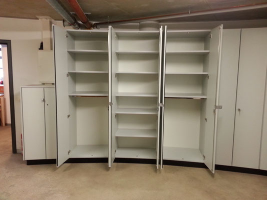 Auf Maß gefertigte Schrankwand - Schreinerei Reiner Michel | Köln