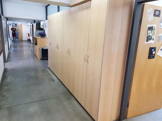 Eingepasste Schrankwand - Schreinerei Reiner Michel | Köln