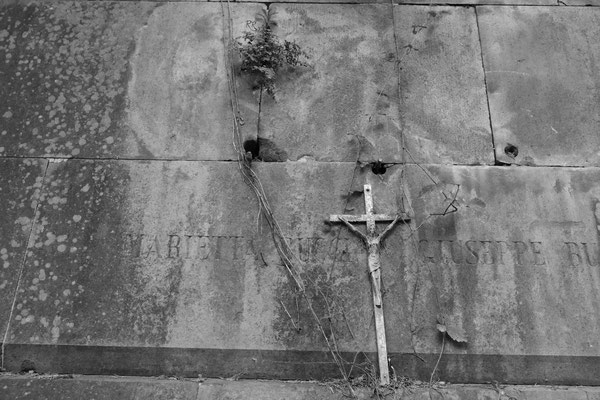 Cimitero di Poggioreale Napoli