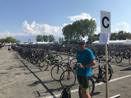 Christian Harzenmoser in der Age Group Wechselzone für den Sprint Triathlon