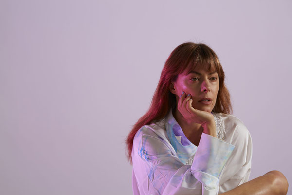 Ewa Farna (AU)