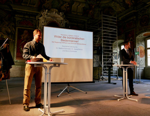 Im Kaisersaal der Bamberger Residenz inszenierten Dr. Georg Schulz und Dr. Markus Schmalzl ihre Lesung "Wider die bürokratischen Biedermänner!".