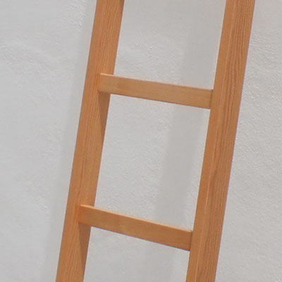 Escalera de madera de un tramo