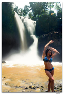 ID0117.Sukawati.Tegenungan Waterfall mit Model