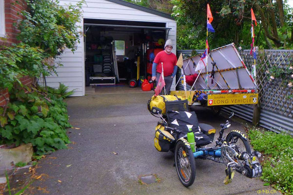 NZ: Solatrike in Palmerston North bei Host Andrew und Pamela