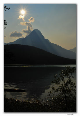 CA0615.Lake Waterfowl. Mt.Chephren