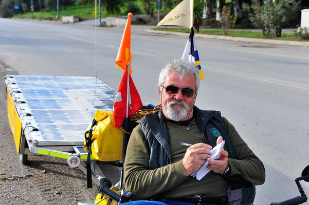 GR: Solatrike in Kreta,Journalist