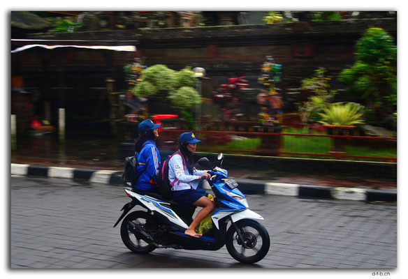 ID0211.Kintamani.Scooter