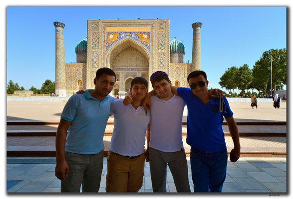 UZ0095.Samarkand.Registan.Usbeken