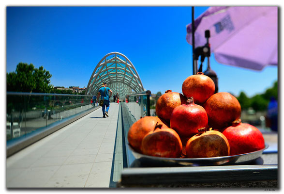 GE0116.Tbilisi.Fussgängerbrücke