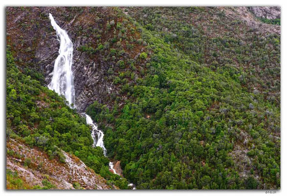 AU1427.Horsetail Falls